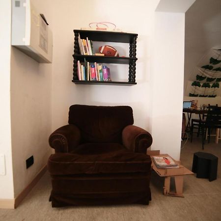Castle Hostel Генуя Экстерьер фото