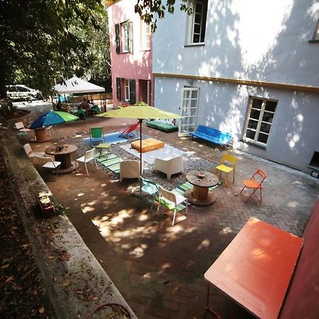 Castle Hostel Генуя Экстерьер фото
